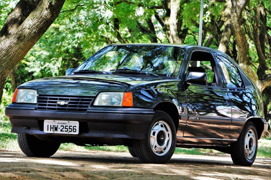  Chevrolet Kadett SL 3-Door 1989 года  (фото 1 из 2)